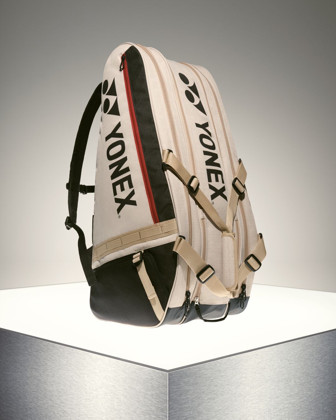 YONEX Gearlogic – nutikalt disainitud kotid sportlastele, kes hindavad korda ja mugavust. Ei tennisemängija ega sulgpalluri spordivarustus koosne kunagi pelgalt