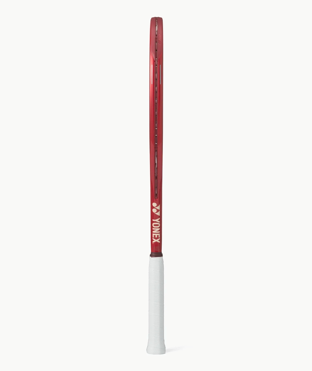 Yonex VCORE 100 (300g) Ruby Red 2026 – tennisereket - Pilt 3